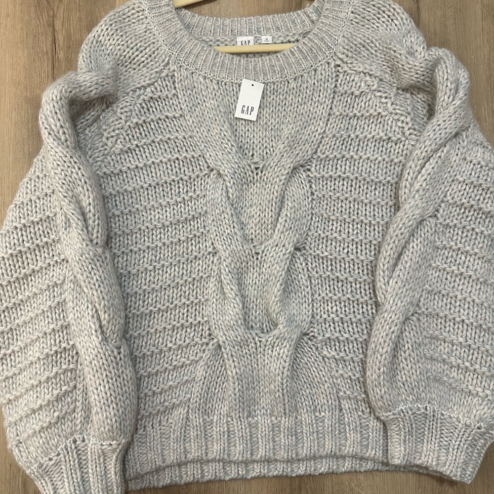 Gap never worn knitted sweater